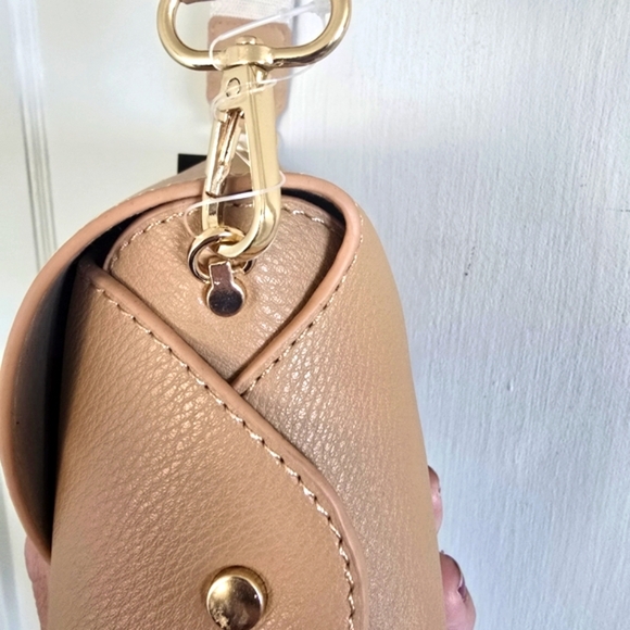 NWT Le Miel Beige Vegan Leather Crossbody Bag with Adjustable & Removable Strap - Picture 6 of 12
